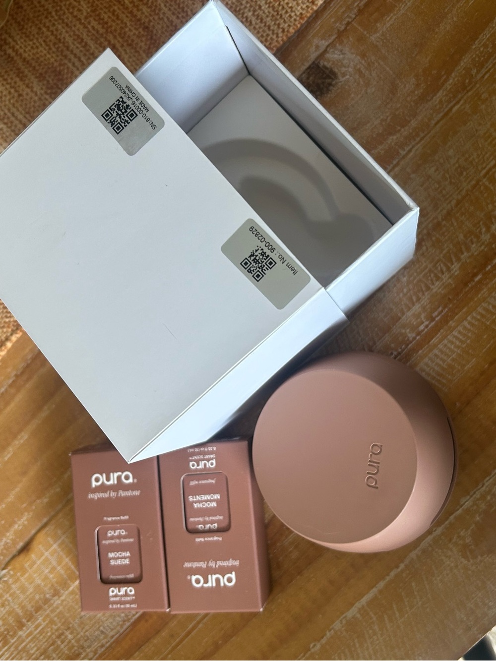 NEW Limited-edition Pura x Pantone Color of the Year 2025